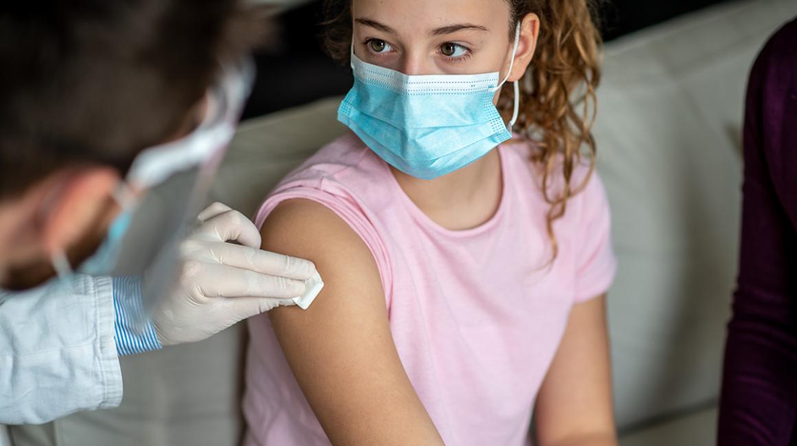 Szczepienie nastolatki