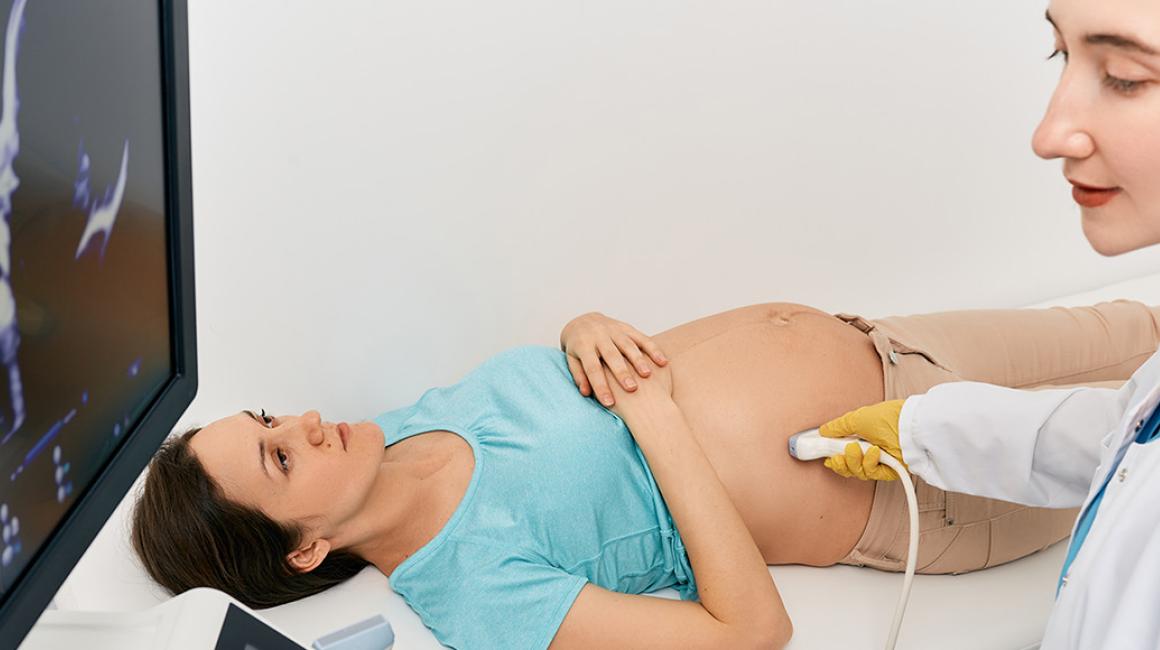 Badanie USG ciężarnej kobiety