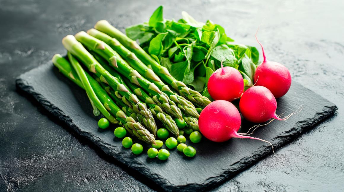 Zielone warzywa i rzodkiewka