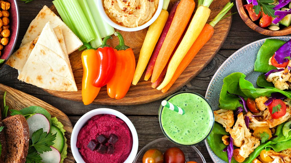 warzywa i owoce na stole