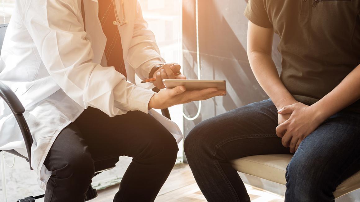 mężczyzna u lekarza