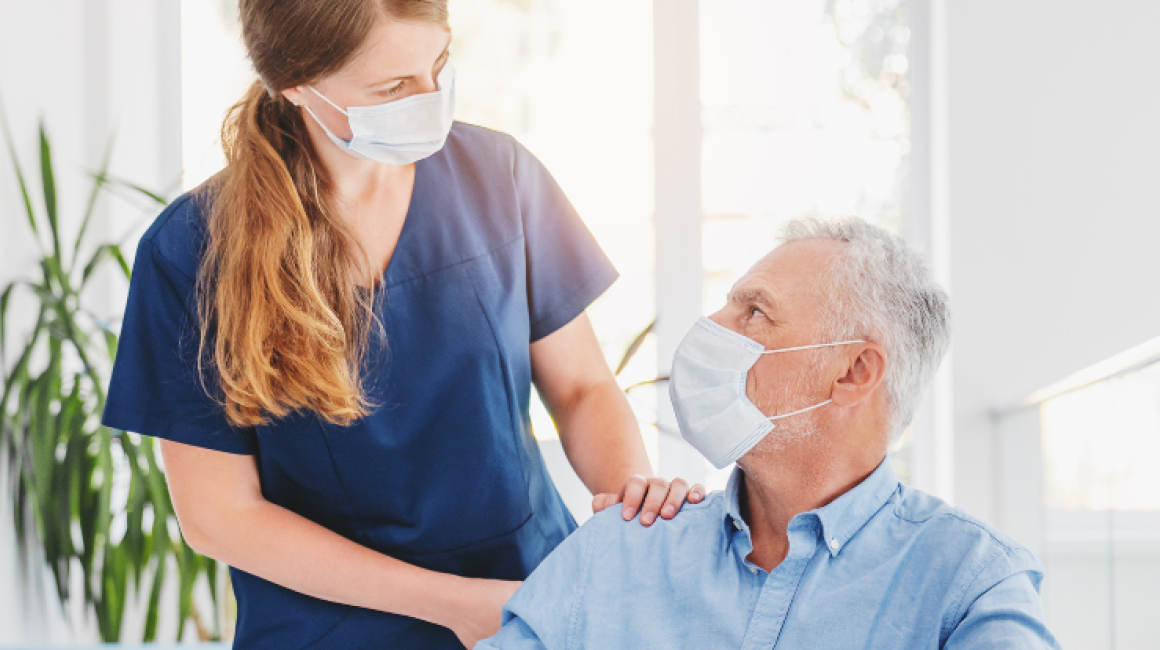 mężczyzna na wózku i kobieta