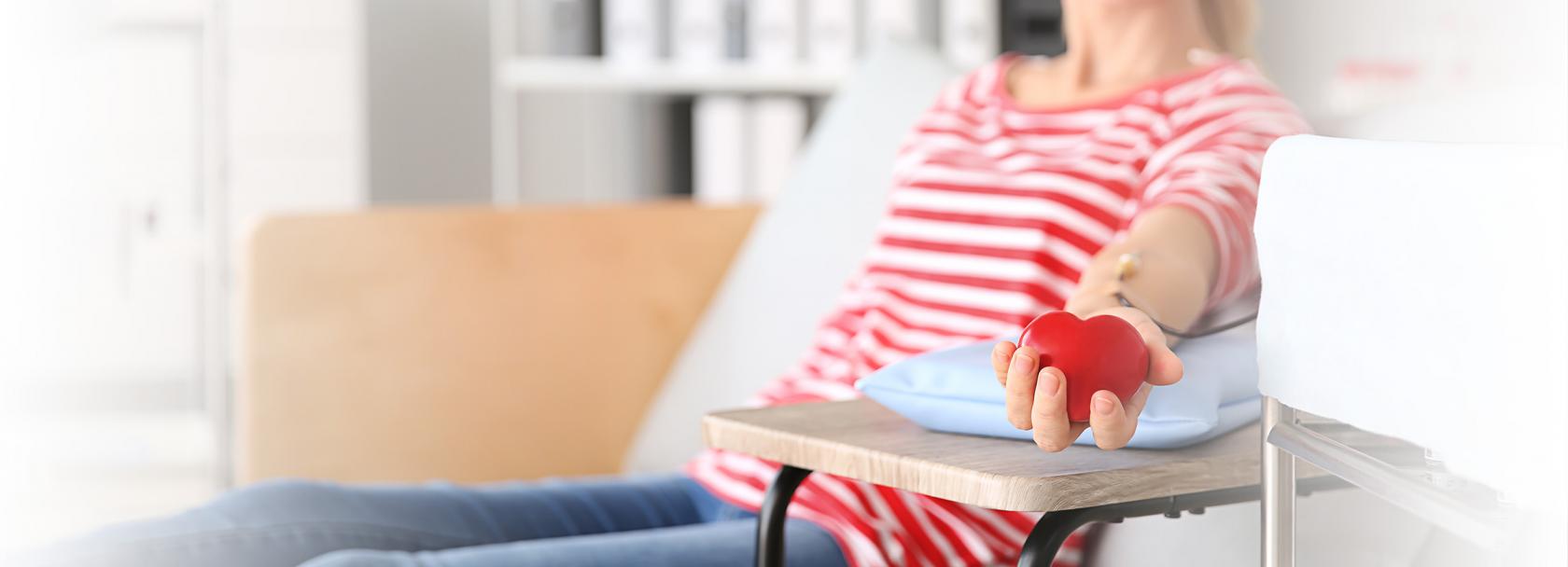 Kobieta oddająca krew