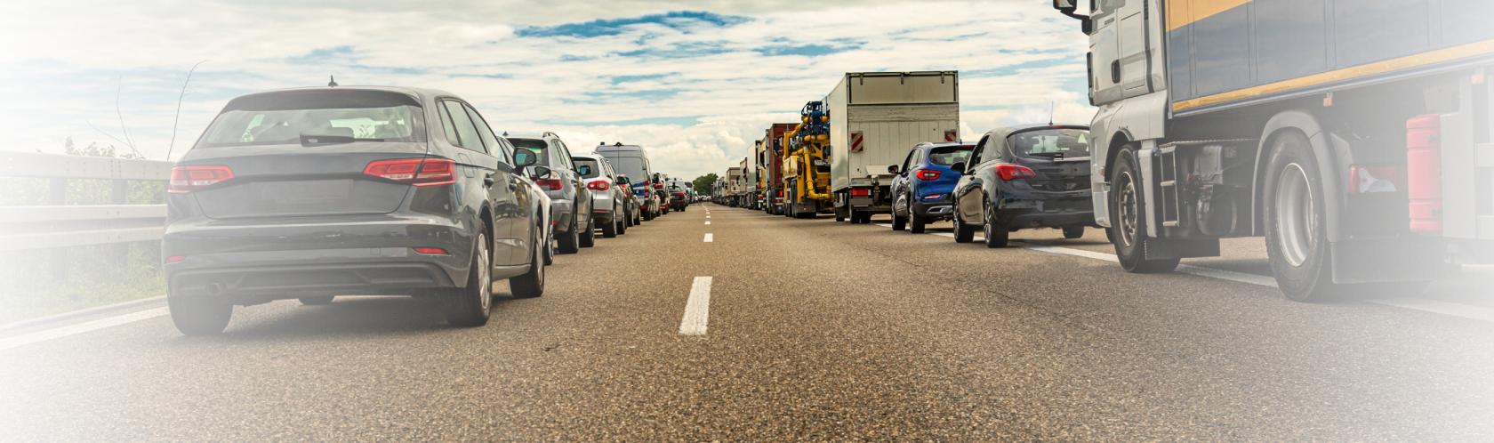 Korytarz życia utworzony przez samochody