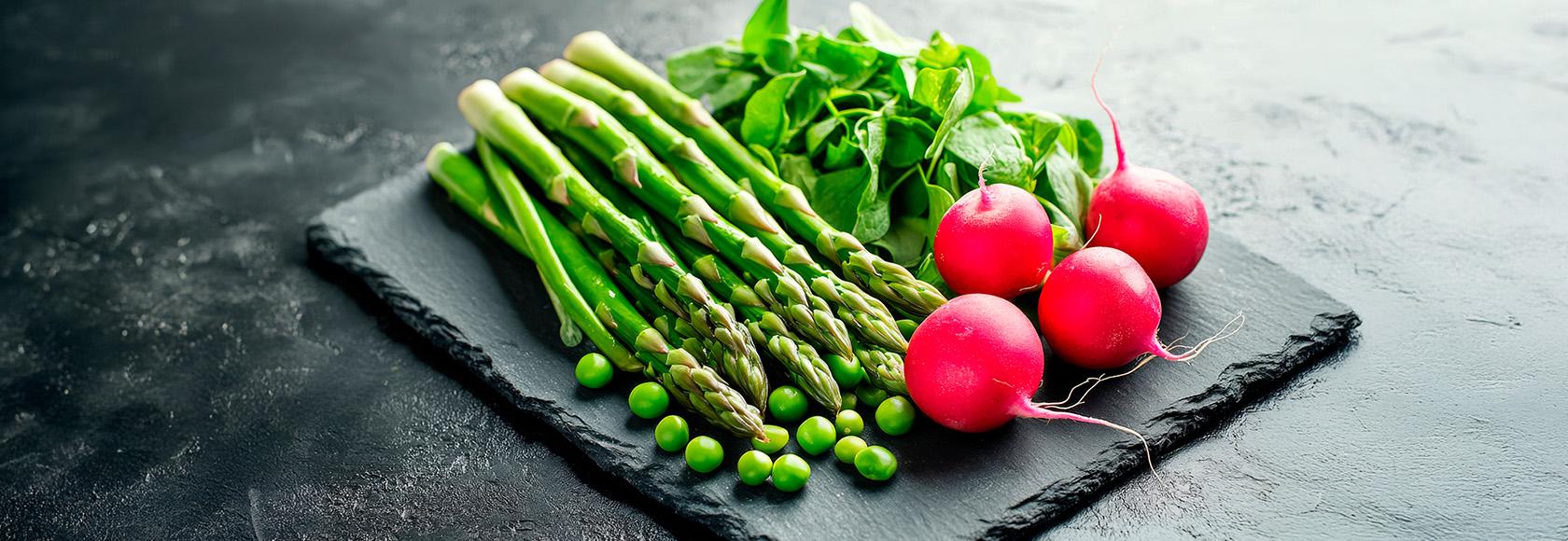 Zielone warzywa i rzodkiewka