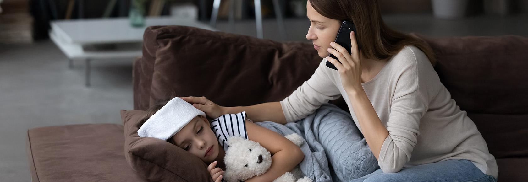 Mama dzwoni po lekarza.