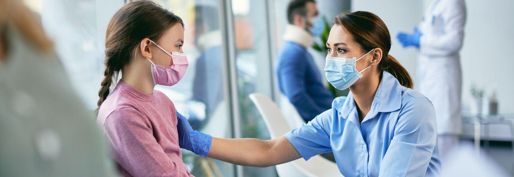 lekarka z dziewczynką