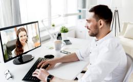 rozmowa przez wideoczat z urzędnikiem