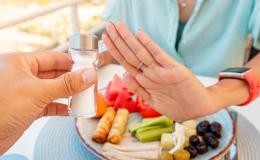 gest odmawiania posolenia