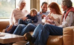 Rodzina z noworodkiem